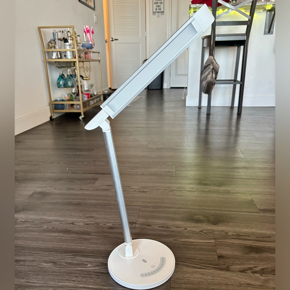 Adjustable LED Charging Desk Lamp
